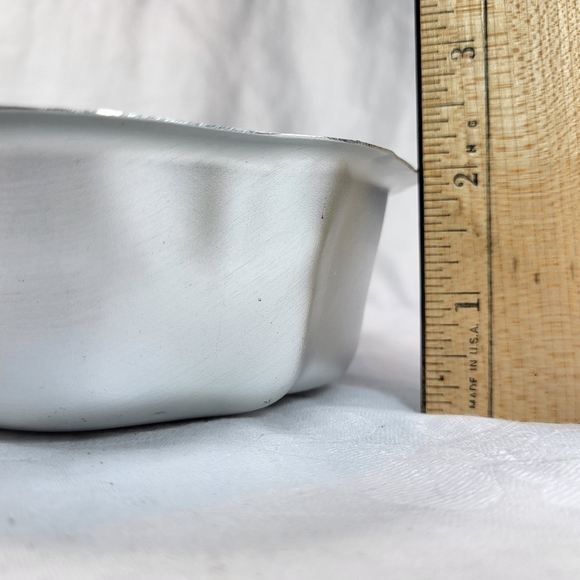 Wilton Strawberry Shortcake Cake PAN 502-3835 American Greetings 1983 - Picture 5 of 11